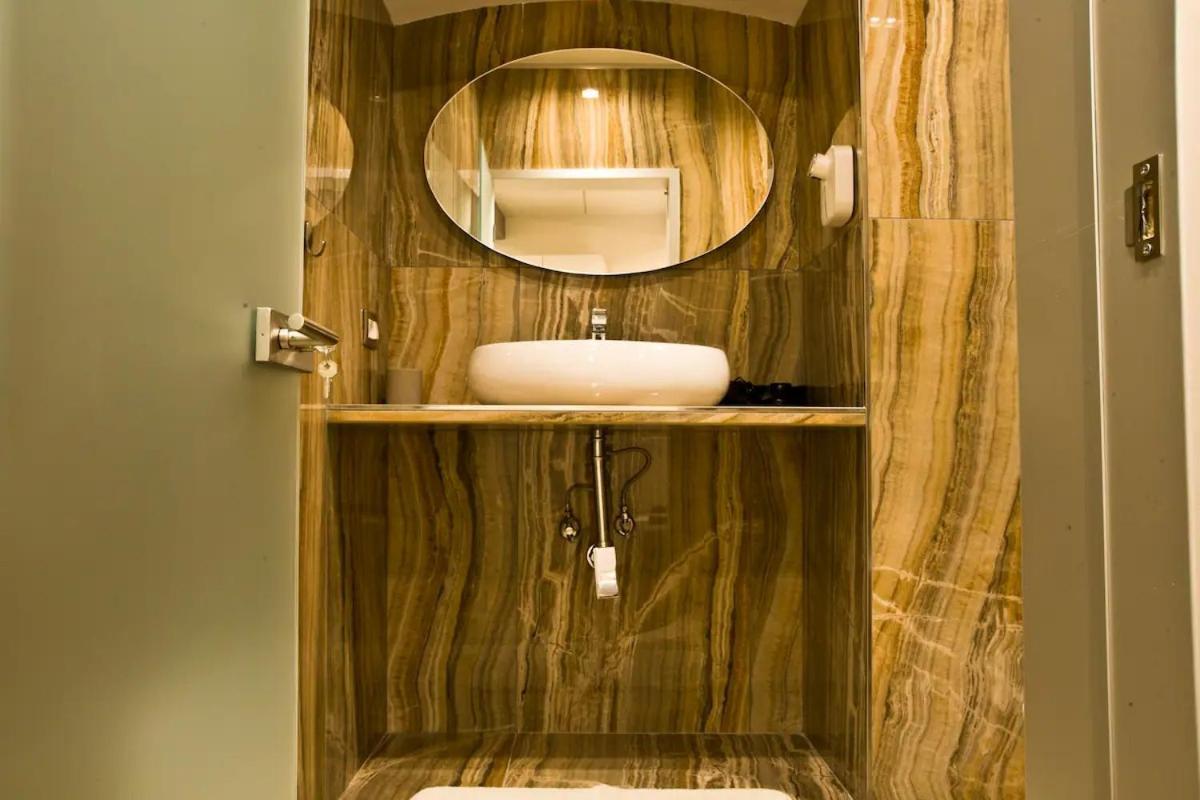 Suite Napoli Sotterranea Con Jacuzzi Kültér fotó